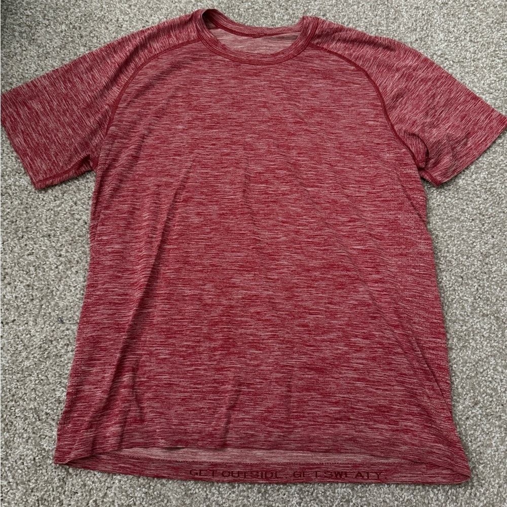Lululemon Metal Vent Tech Surge Short Sleeve
Caliente / White